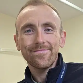 Dr Tom